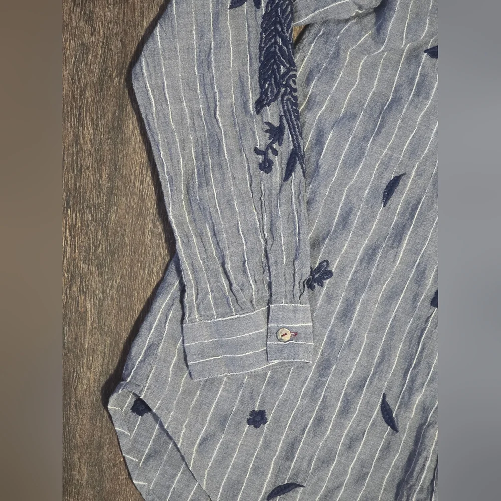 Johnny Was Workshop Button Down Shirt Lot of 2 Size Small - Picture 13 of 15